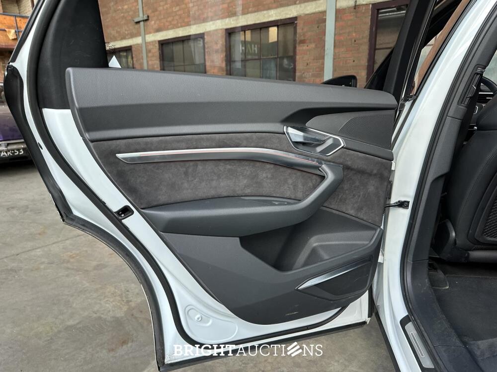 Audi e-tron 55 Quattro Advanced Pro Line Plus 95 kWh 360pk 2018, J-153-SR