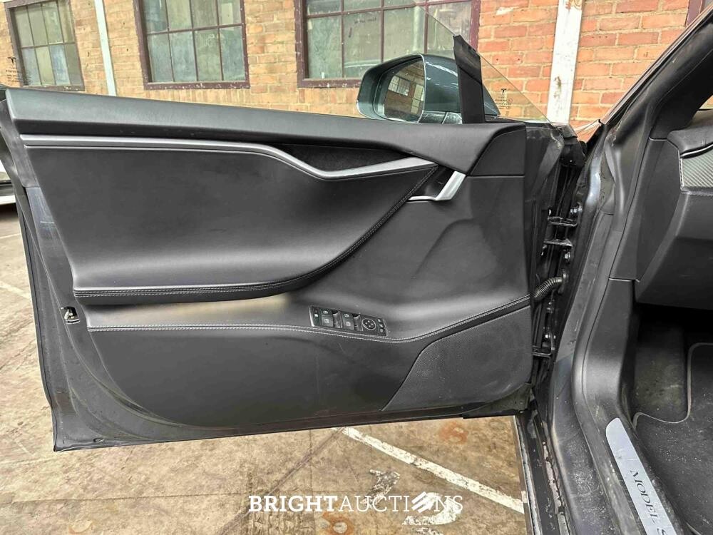 Tesla Model S 75D Base 333pk 2018 (Origineel-NL), XD-797-F