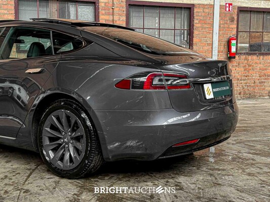 Tesla Model S 75D Base 333pk 2018 (Origineel-NL), XD-797-F