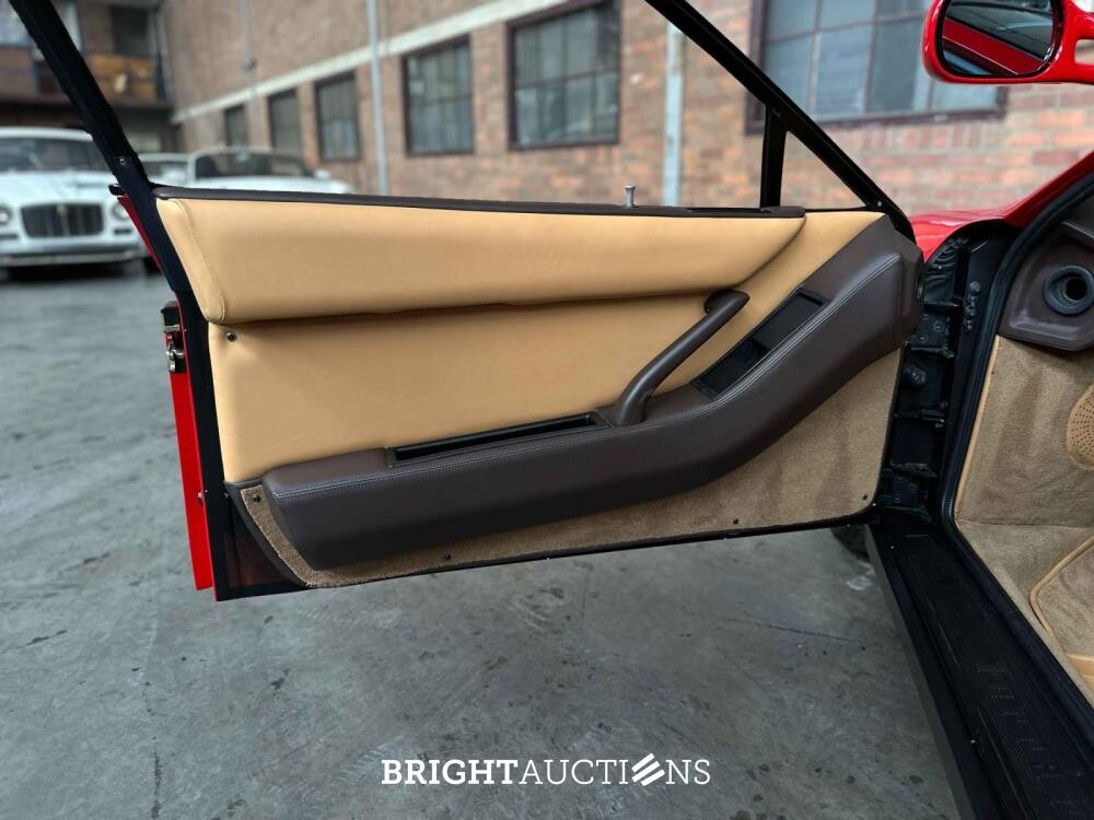 Ferrari Testarossa Monospecchio 4.9 F110 390hp Flat-12 1985, NL Nummernschilder