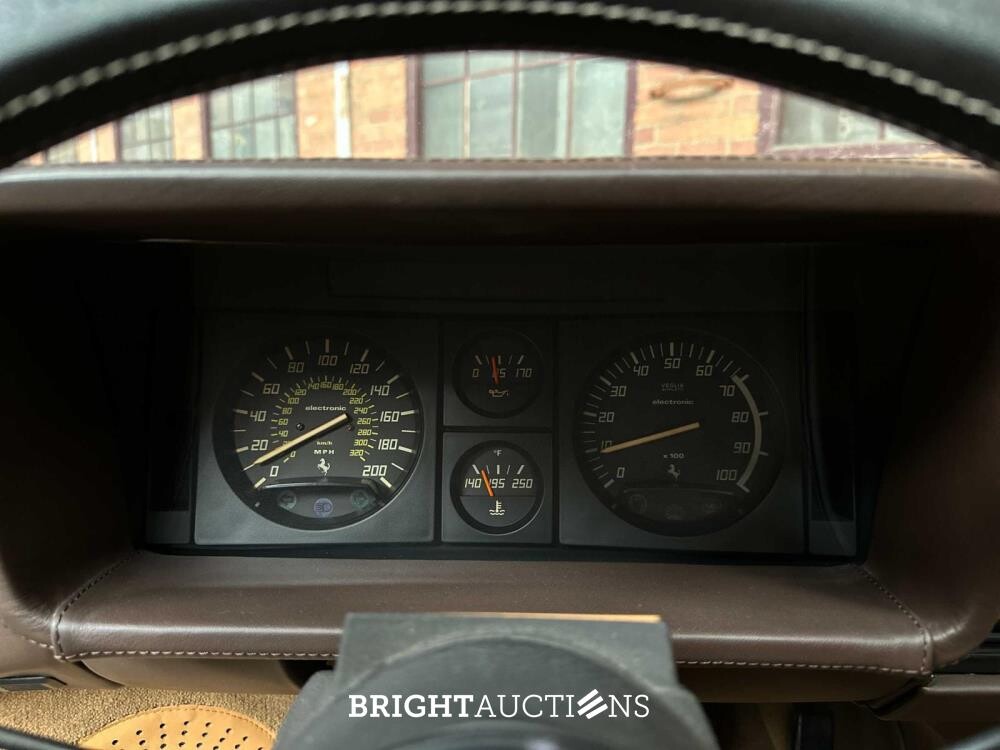 Ferrari Testarossa Monospecchio 4.9 F110 390hp Flat-12 1985, NL Nummernschilder