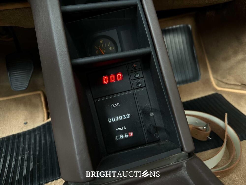 Ferrari Testarossa Monospecchio 4.9 F110 390hp Flat-12 1985, NL Nummernschilder