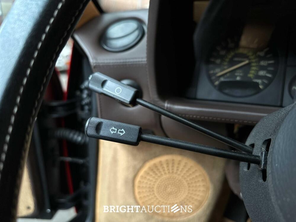 Ferrari Testarossa Monospecchio 4.9 F110 390hp Flat-12 1985, NL Nummernschilder