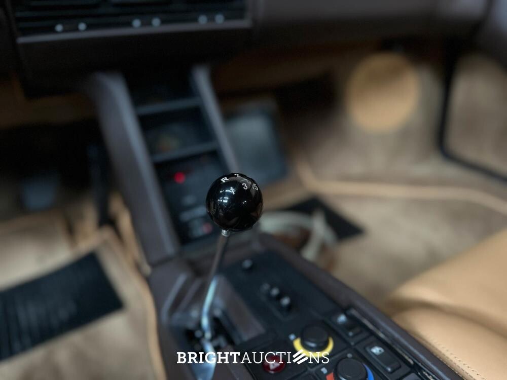 Ferrari Testarossa Monospecchio 4.9 F110 390hp Flat-12 1985, NL Nummernschilder