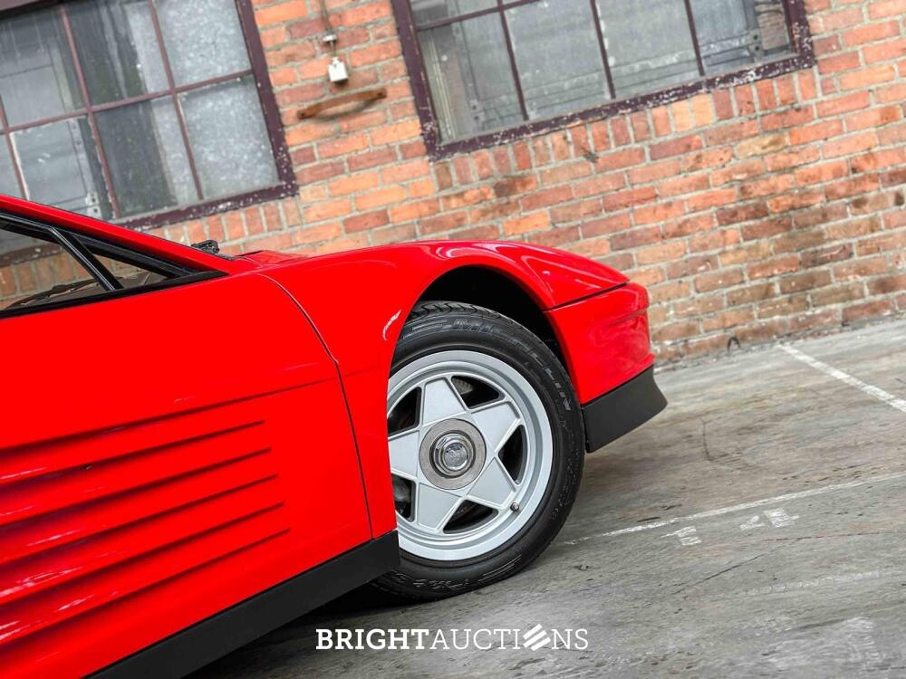 Ferrari Testarossa Monospecchio 4.9 F110 390hp Flat-12 1985, NL Nummernschilder