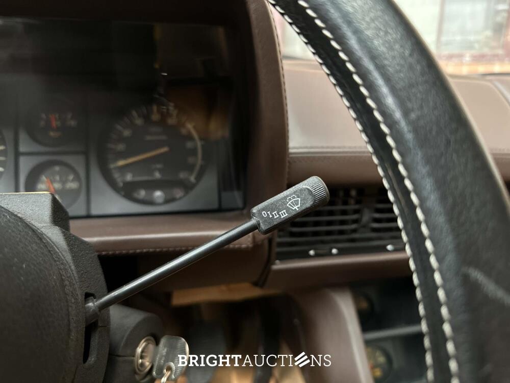 Ferrari Testarossa Monospecchio 4.9 F110 390hp Flat-12 1985, NL Nummernschilder