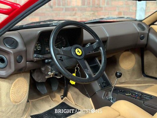 Ferrari Testarossa Monospecchio 4.9 F110 390pk Flat-12 1985, NL-Kenteken