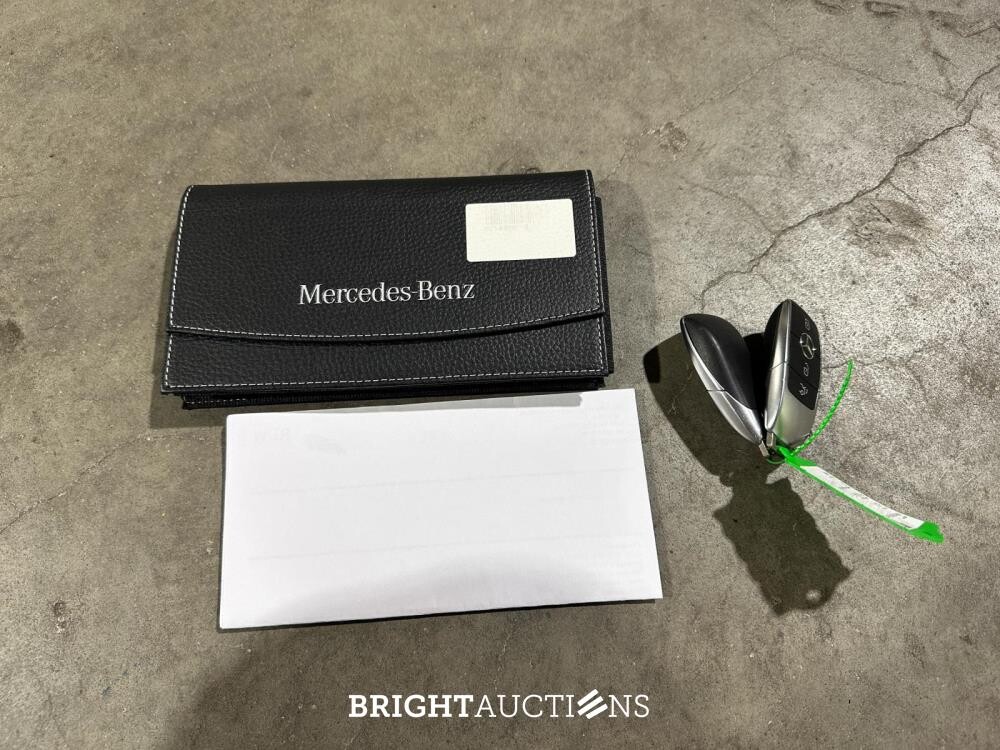 Mercedes-Benz EQC400 4Matic Business Solution Luxury 80 kWh 408pk 2021, P-079-LT