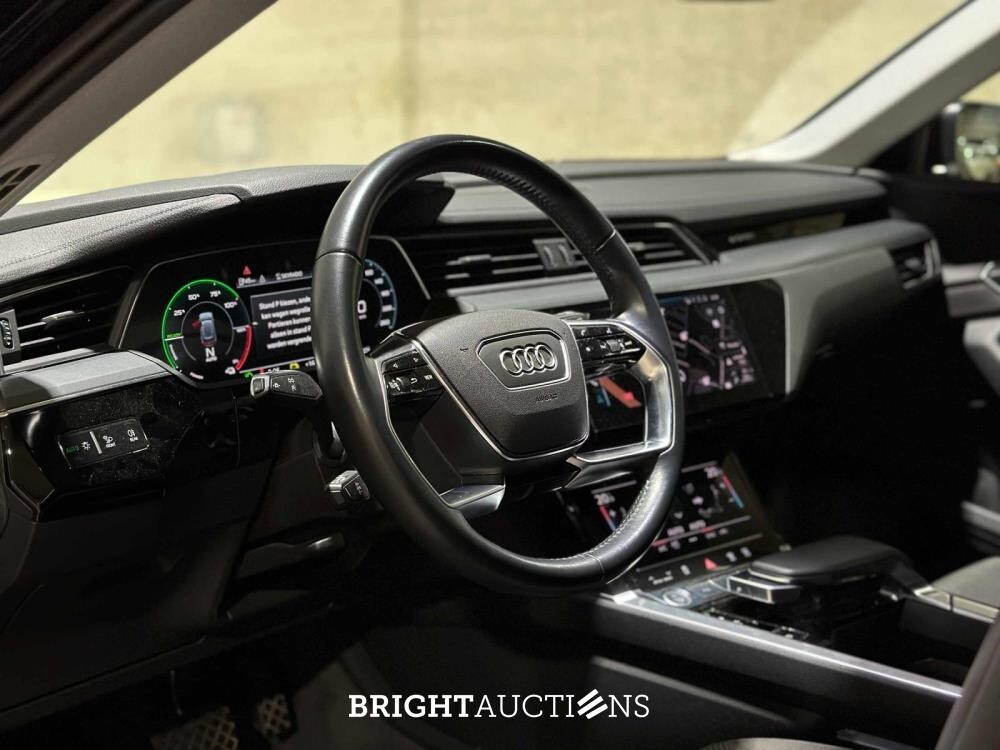 Audi e-tron 50 Quattro Launch Edition 71 kWh 313pk 2020 (Origineel-NL), J-928-KG