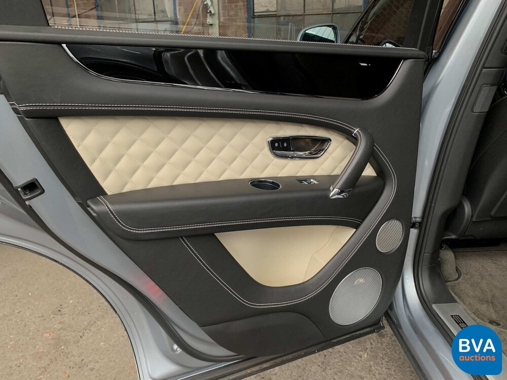 Bentley Bentayga V8 435pk 7-PERSOONS 2017, SZ-766-S