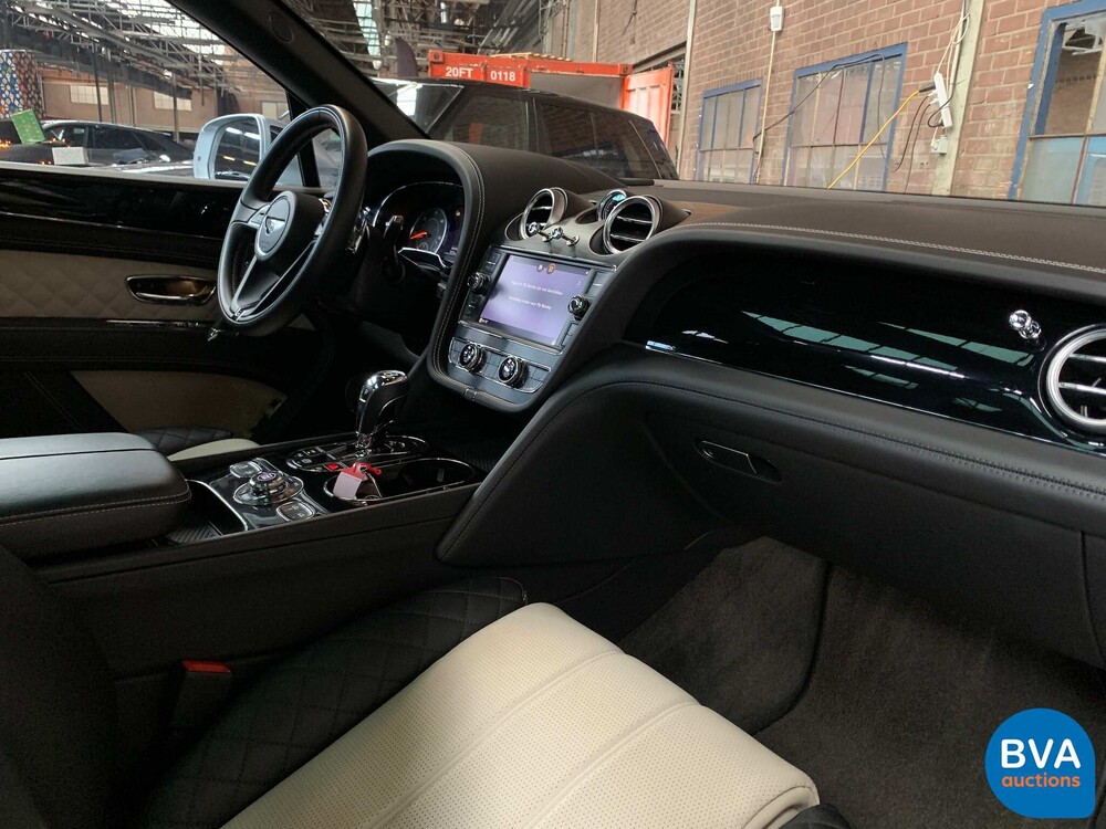 Bentley Bentayga V8 435pk 7-PERSOONS 2017, SZ-766-S