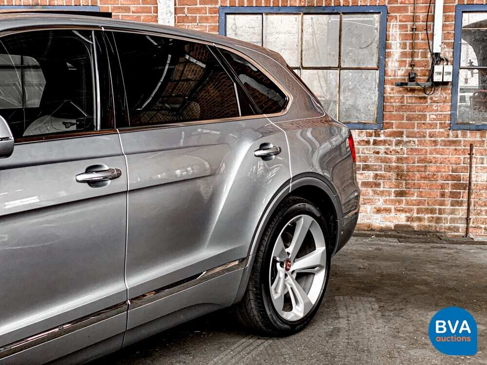 Bentley Bentayga V8 435pk 7-PERSOONS 2017, SZ-766-S