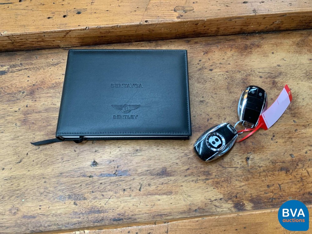 Bentley Bentayga V8 435pk 7-PERSOONS 2017, SZ-766-S