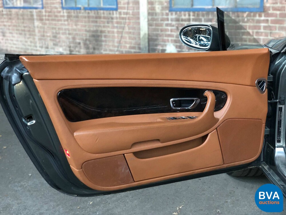 Bentley Continental GT 6.0 W12 560pk 2004