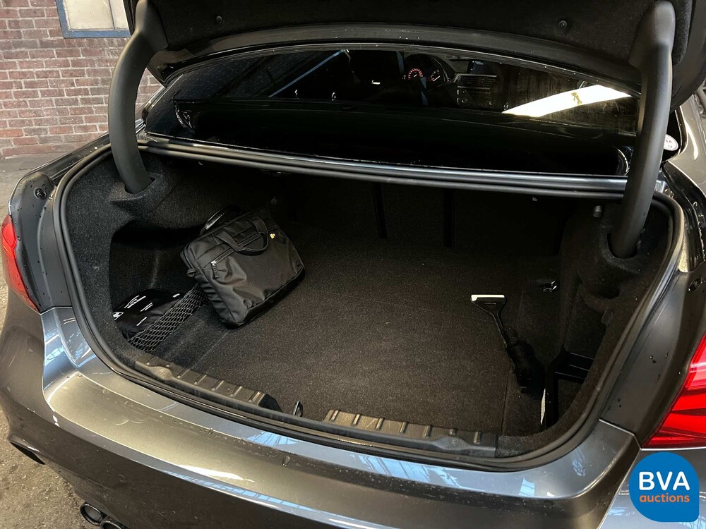 BMW 330i xDrive Edition M-Sport Shadow High Executive 3-serie 252pk 2018, N-050-RL