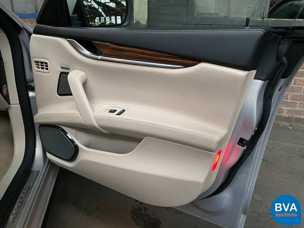 Maserati Ghibli Gran Sport SQ4 411pk 2016, N-667-GD