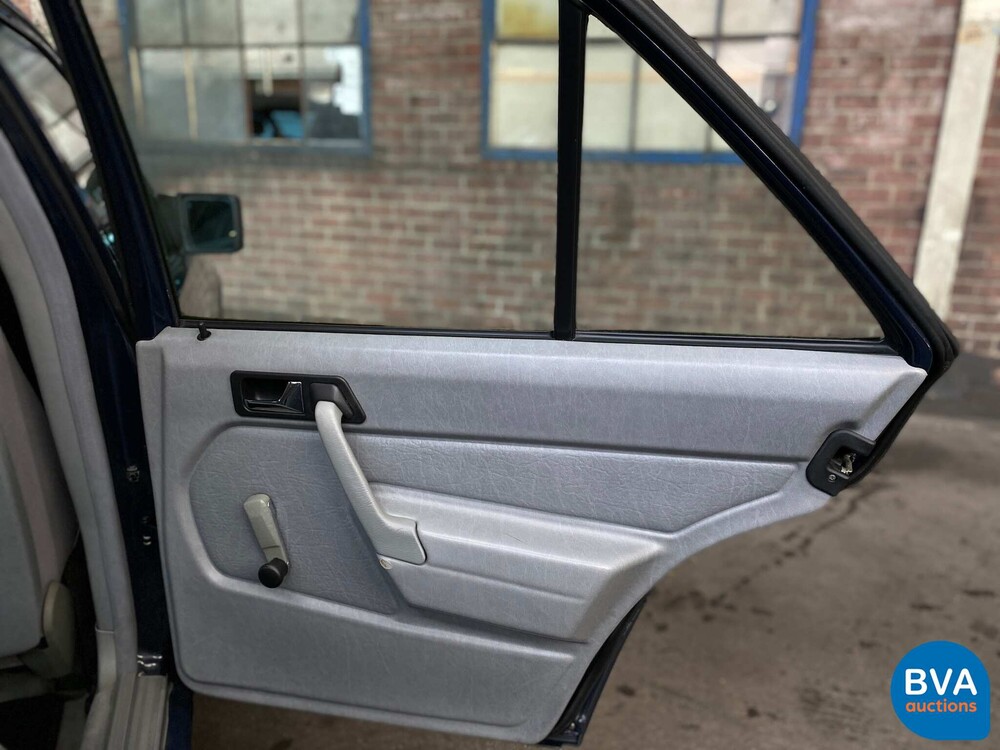 Mercedes-Benz 190-serie 1.8 E 109pk 1992 -Org. NL-, FJ-DB-21