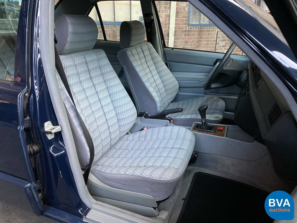 Mercedes-Benz 190-serie 1.8 E 109pk 1992 -Org. NL-, FJ-DB-21