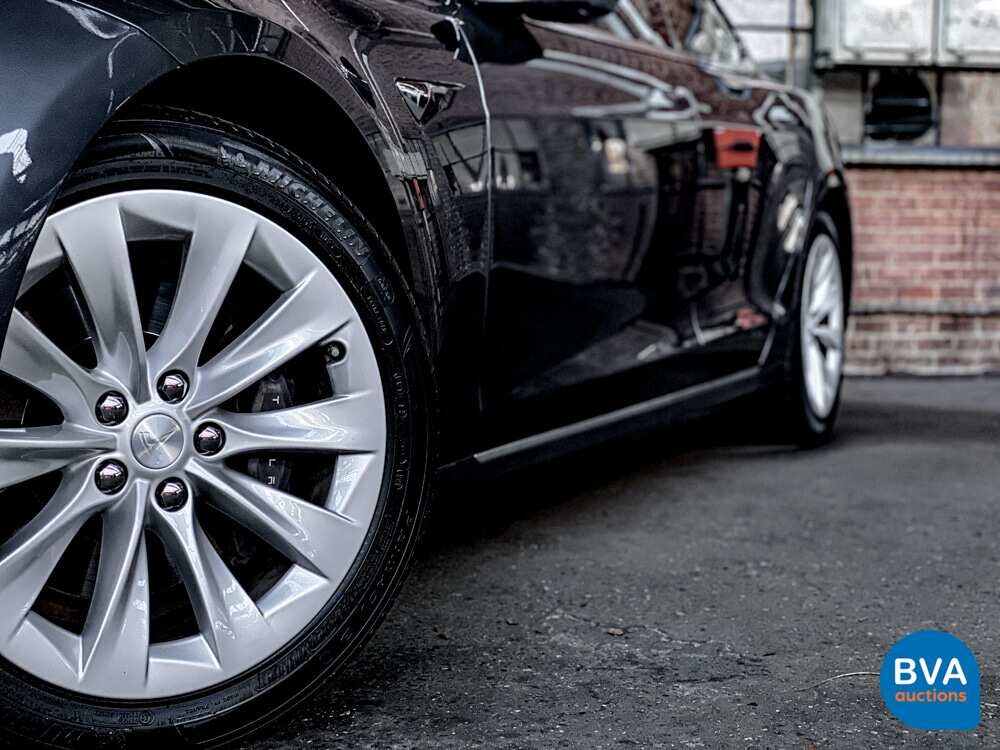 Tesla Model S 75 333pk 2017 -Org. NL-, PP-332-T 