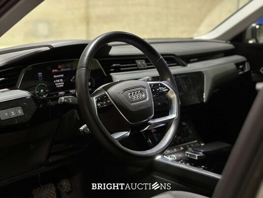 Audi Q8 e-tron 50 Quattro 95 kWh 340pk 2023 (Origineel-NL), S-106-PZ 