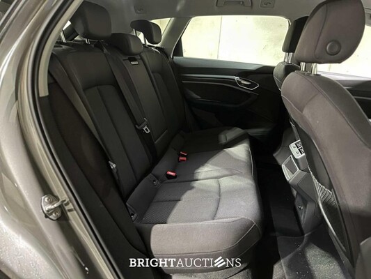 Audi Q8 e-tron 50 Quattro 95 kWh 340pk 2023 (Origineel-NL), S-106-PZ 