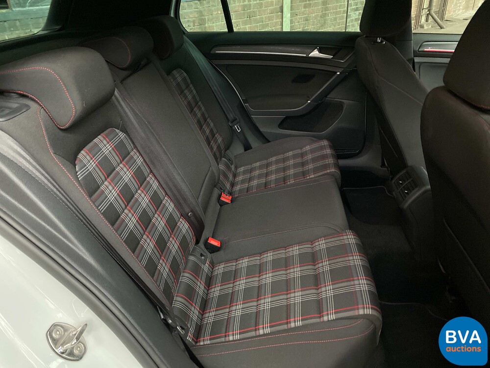 Volkswagen Golf GTI 2.0 TSI Performance 245pk 2020 FACELIFT, K-876-HF