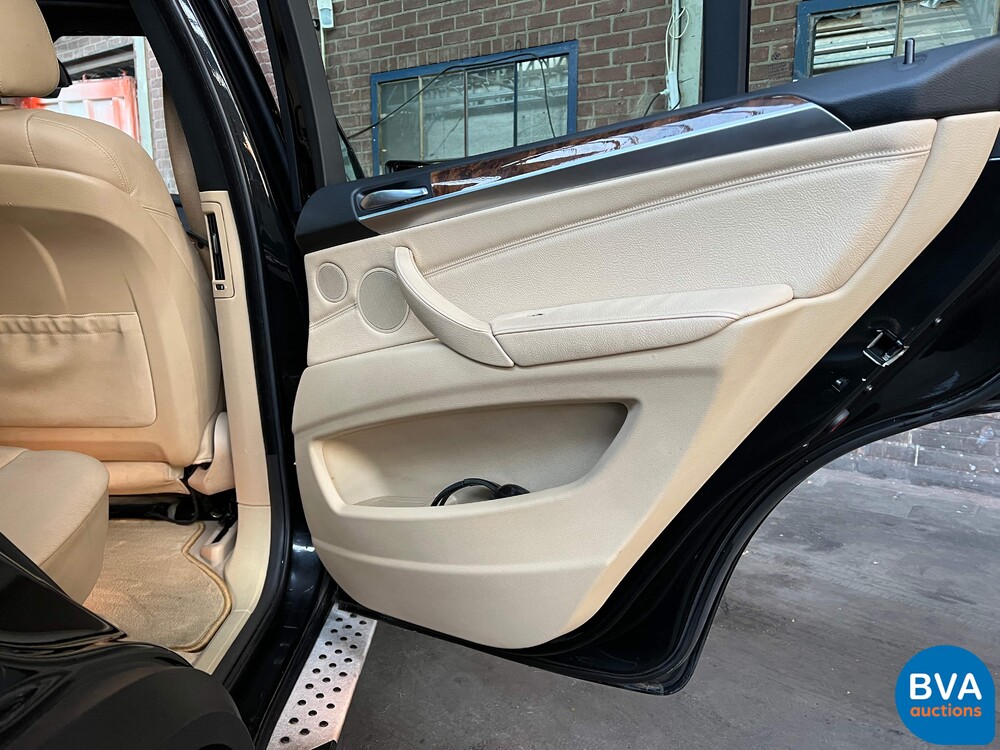 BMW X5 xDrive 48i 7Persoons 355pk 2007, 05-KTN-3