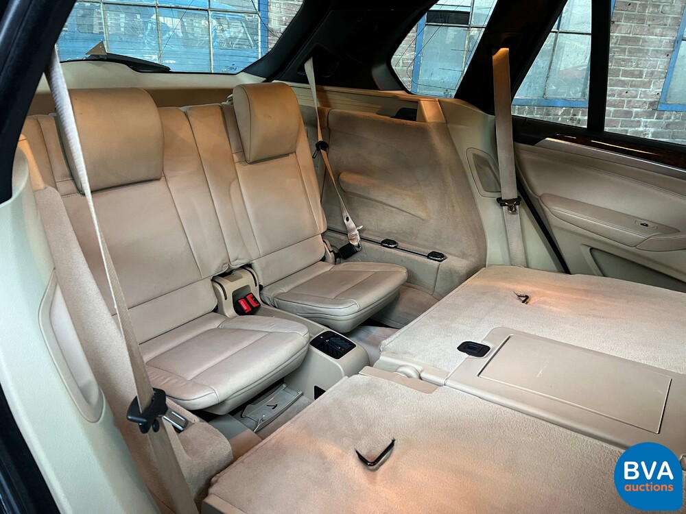 BMW X5 xDrive 48i 7Persoons 355pk 2007, 05-KTN-3