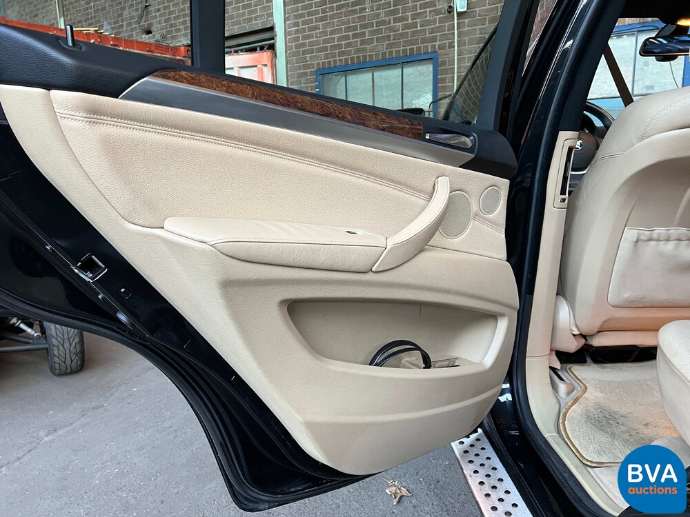 BMW X5 xDrive 48i 7Persoons 355pk 2007, 05-KTN-3