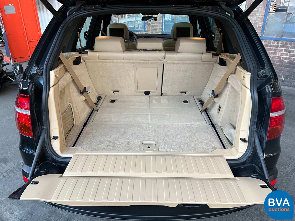 BMW X5 xDrive 48i 7Persoons 355pk 2007, 05-KTN-3