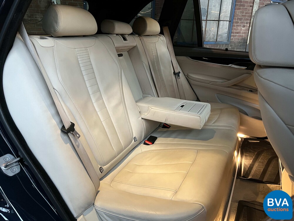 BMW X5 40d xDrive High Executive 313pk 2014, KZ-214-S