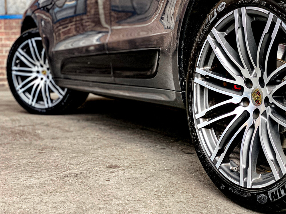 Porsche Macan Turbo 3.6 400pk 2015 -Org NL-, 4-ZSP-38