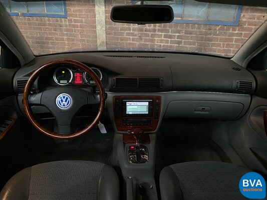 Volkswagen Passat Variant W8 4Motion 275pk 2002 -Youngtimer-.