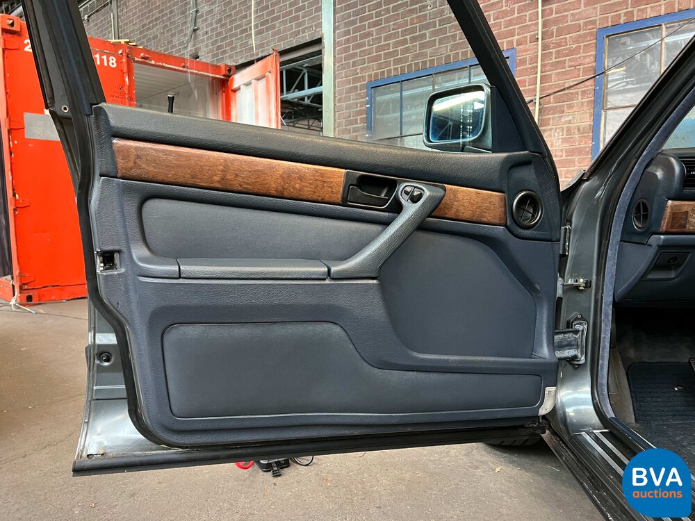 BMW 730iA E32 7-series 188hp 1987, ZG-687-B.