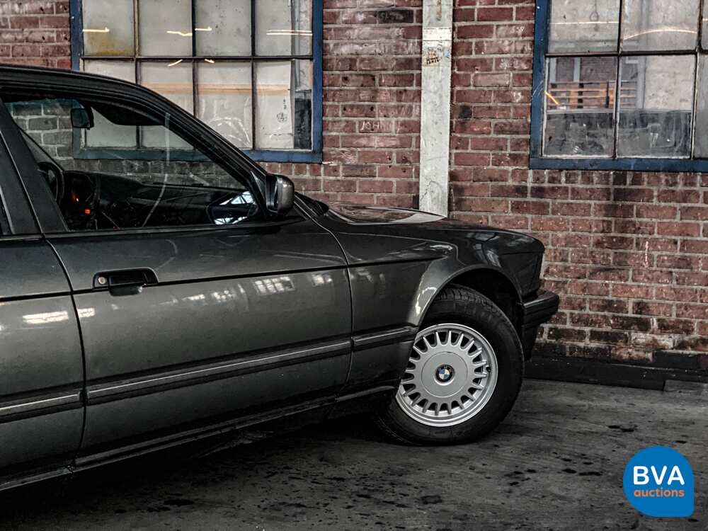 BMW 730iA E32 7-series 188hp 1987, ZG-687-B.