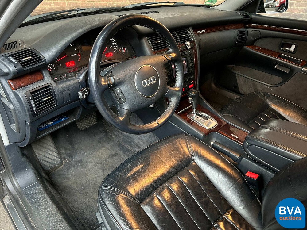 Audi A8 2.8 5V quattro Exclusive 193pk 2002 -Org. NL-, 21-JZ-DK