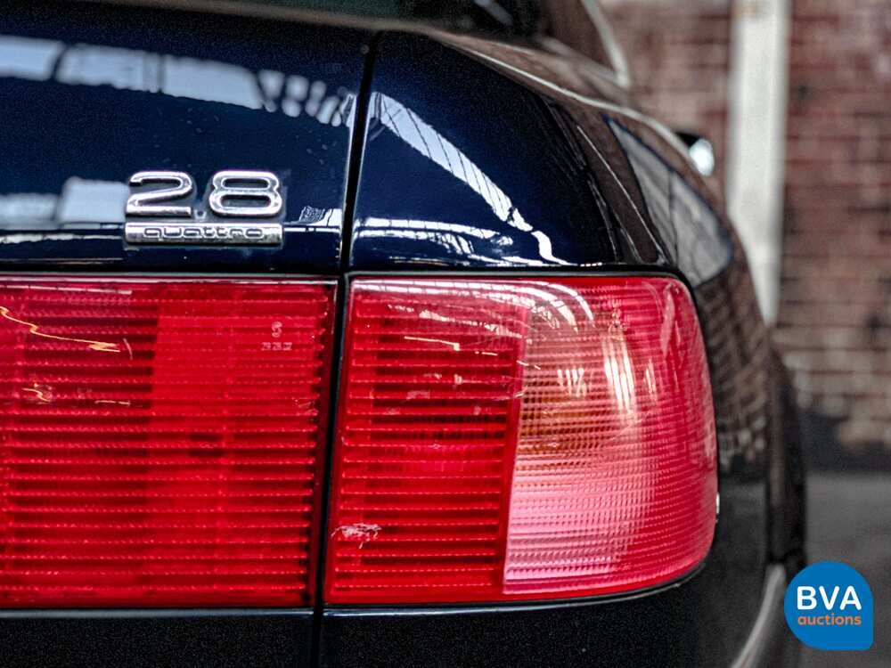 Audi A8 2.8 5V quattro Exclusive 193pk 2002 -Org. NL-, 21-JZ-DK