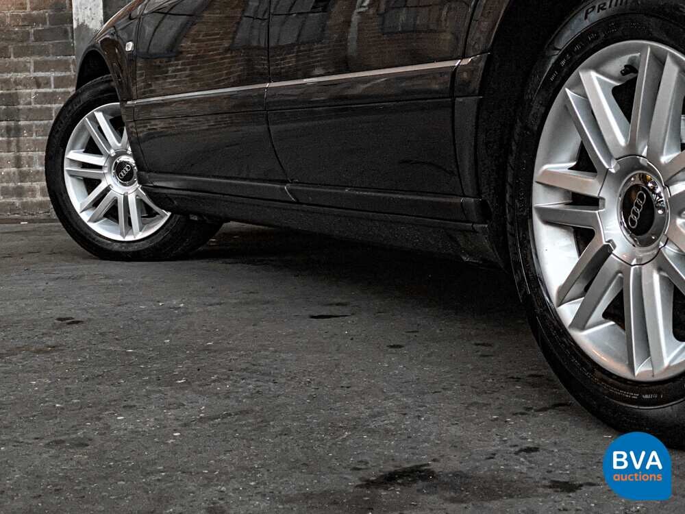 Audi A8 2.8 5V quattro Exclusive 193pk 2002 -Org. NL-, 21-JZ-DK