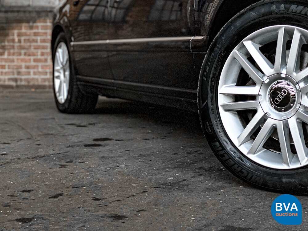 Audi A8 2.8 5V quattro Exclusive 193pk 2002 -Org. NL-, 21-JZ-DK