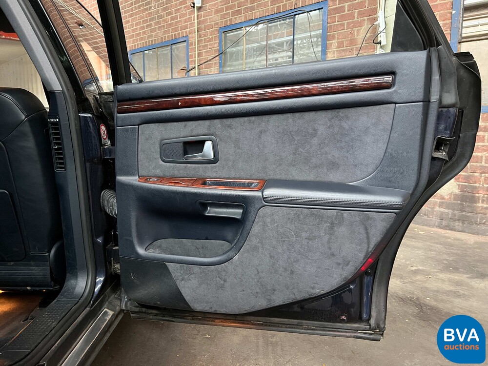 Audi A8 2.8 5V quattro Exclusive 193pk 2002 -Org. NL-, 21-JZ-DK