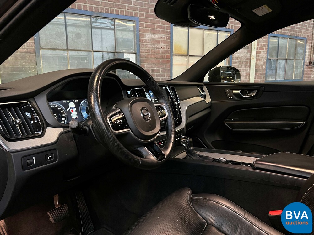 Volvo XC60 D5 AWD Inscription 235pk 2019 -Org. NL-, XZ-722-T