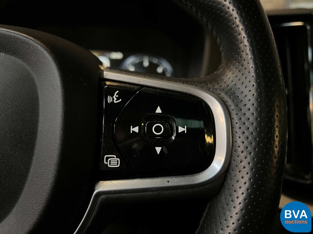 Volvo XC60 D5 AWD Inscription 235pk 2019 -Org. NL-, XZ-722-T