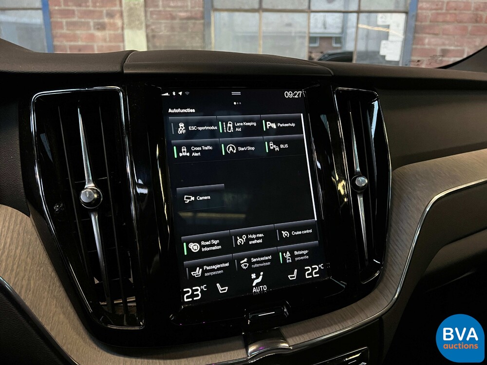 Volvo XC60 D5 AWD Inscription 235pk 2019 -Org. NL-, XZ-722-T