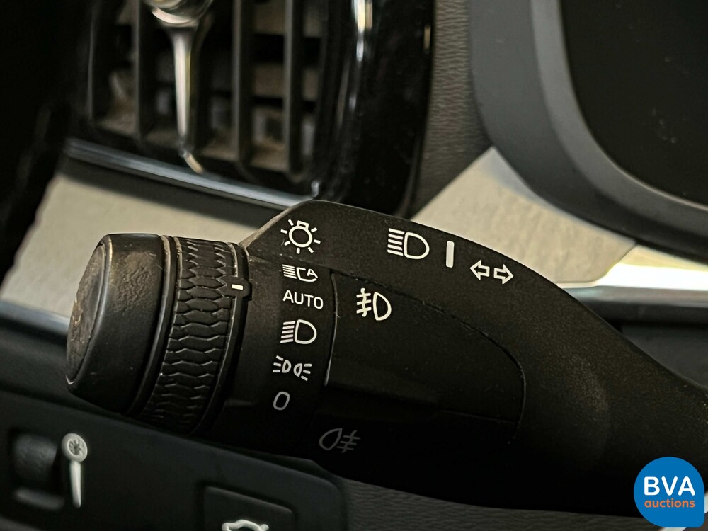 Volvo XC60 D5 AWD Inscription 235pk 2019 -Org. NL-, XZ-722-T