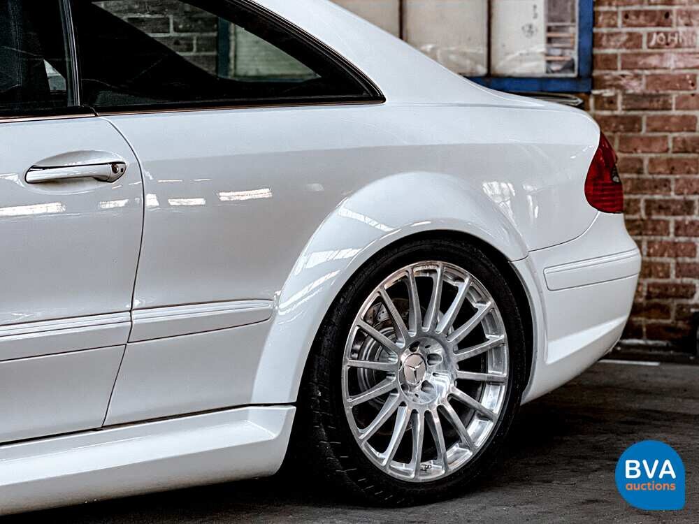 Mercedes-Benz CLK63 AMG BLACK SERIES 507pk 2007 (1 of 500, worldwide)