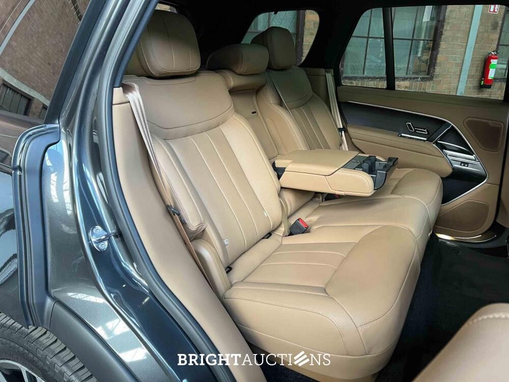 Land Rover Range Rover P460e HSE AWD 460pk 2025 -MY26- (Origineel-NL) Plug-In Hybrid, HSF-72-F Fabrieksgarantie