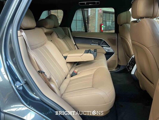 Land Rover Range Rover P460e HSE AWD 460pk 2025 -MY26- (Origineel-NL) Plug-In Hybrid, HSF-72-F Fabrieksgarantie