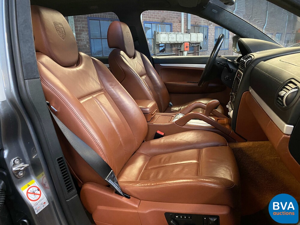 Porsche Cayenne 4.8 Turbo 500pk 2007 -Org. NL-, 56-XG-TV