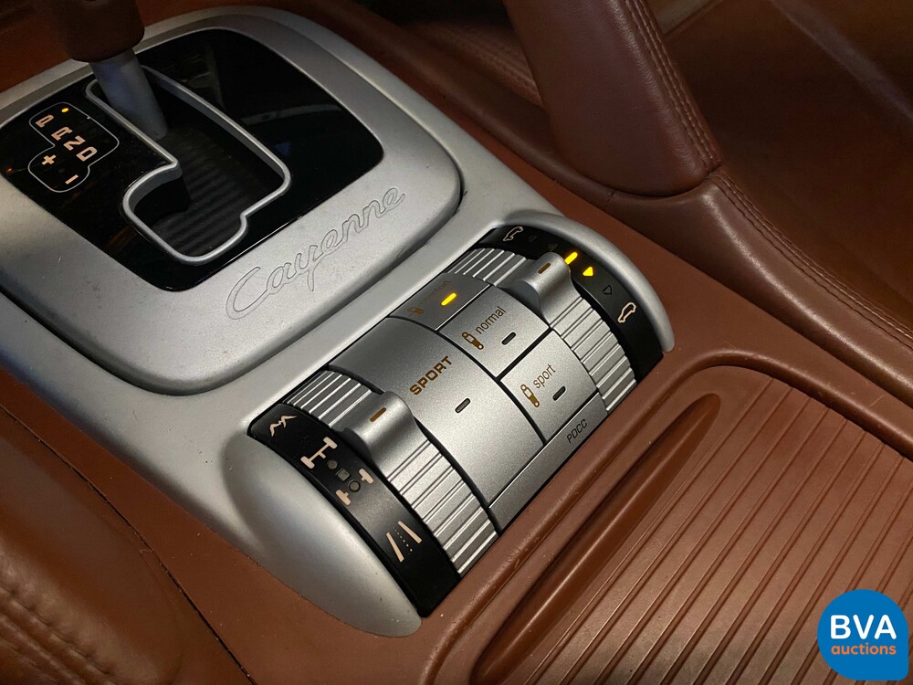 Porsche Cayenne 4.8 Turbo 500pk 2007 -Org. NL-, 56-XG-TV