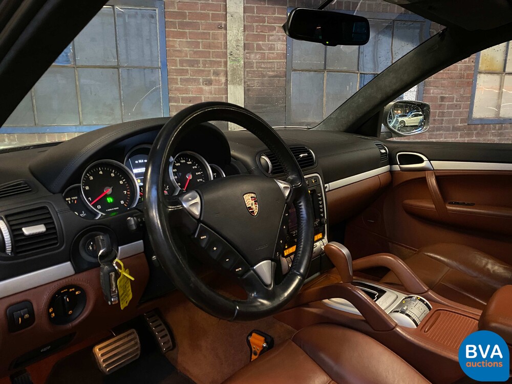 Porsche Cayenne 4.8 Turbo 500pk 2007 -Org. NL-, 56-XG-TV